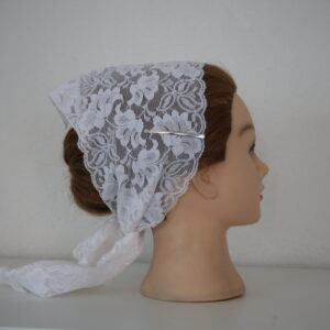 102 Spitzentuch Ivory